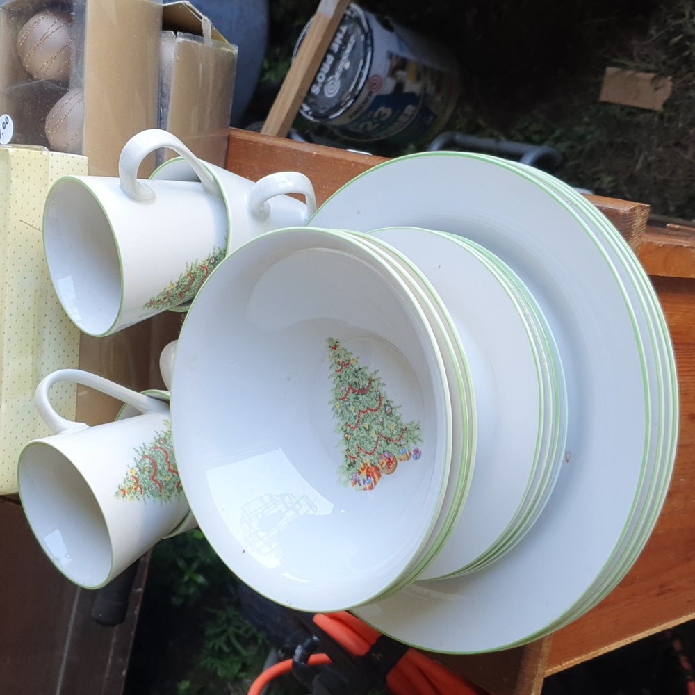 💜 Christmas dinner set *Must Be Purchased Seperately*